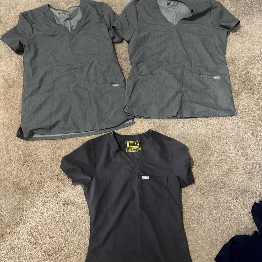 FIGS SCRUBS XS-S sizes navy and grey